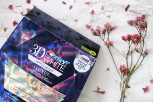 Get Your Smile Camera-Ready with Crest 3D Flexfit Whitestrips
